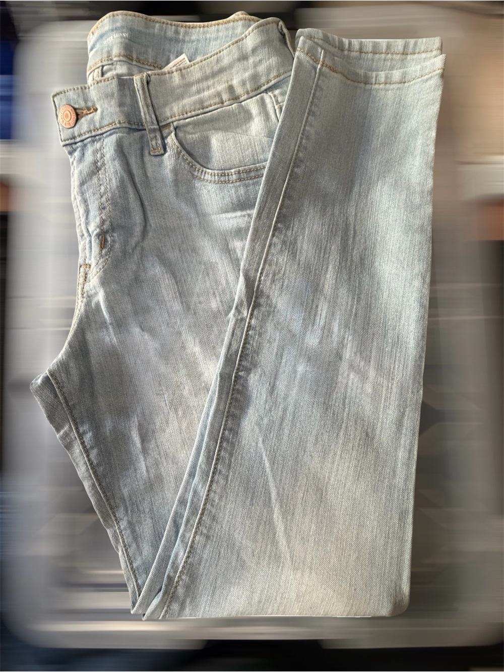 Old Navy Women’s Light Wash Slim Straight Jeans